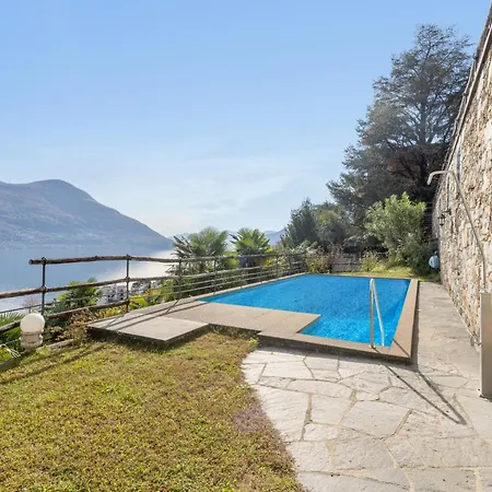 アパート White By Interhome