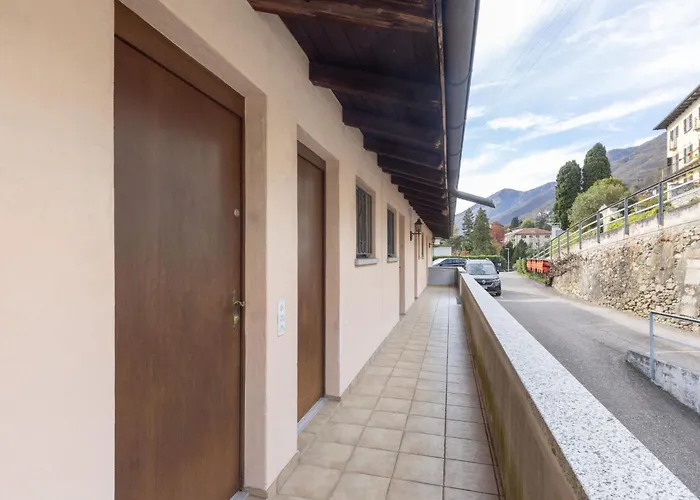 White By Interhome アパート